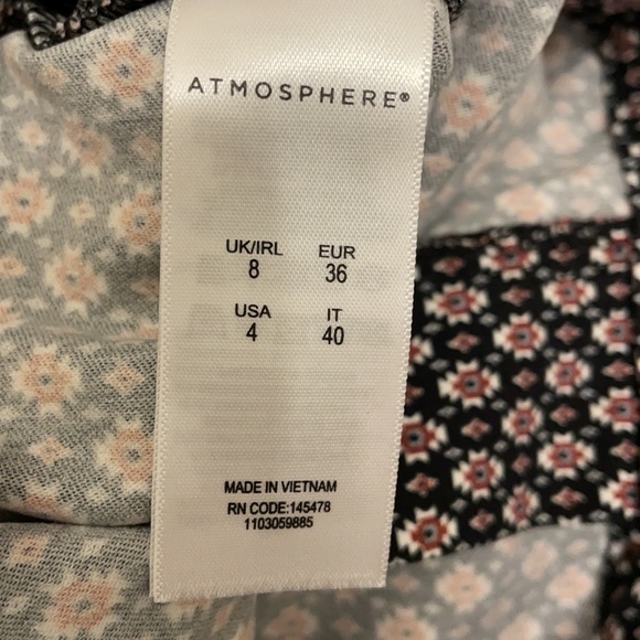 New Atmosphere Stretchy Motif Skinny Pants - Picture 4 of 10